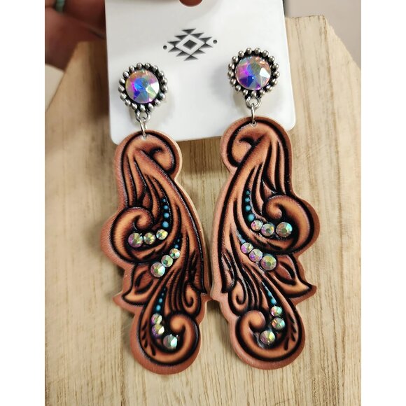 Gorgeous Southwestern Cowgirl Tooled Leather Rhinestone Bling Boho Earrings NEW - Picture 3 of 3
